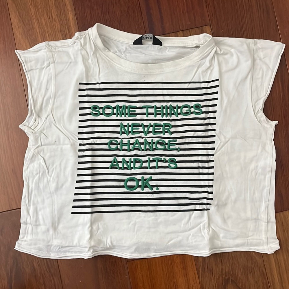 Crop top white small sleeves